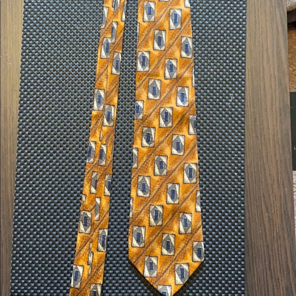 Designer Robert Talbott 100% silk tie
